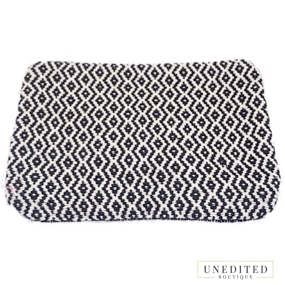 Beaded Crossbody Clutch - Picture 7 of 8